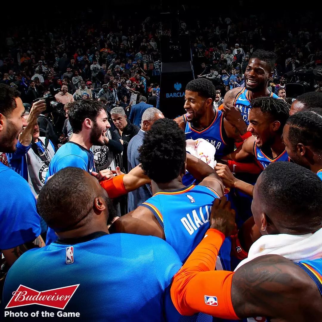 魔术绝杀上海队，保罗统治全场