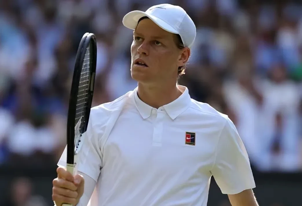 年终总决赛鏖战拉沃尔杯,辛纳高光表现 年终总决赛鏖战拉沃尔杯,辛纳高光表现