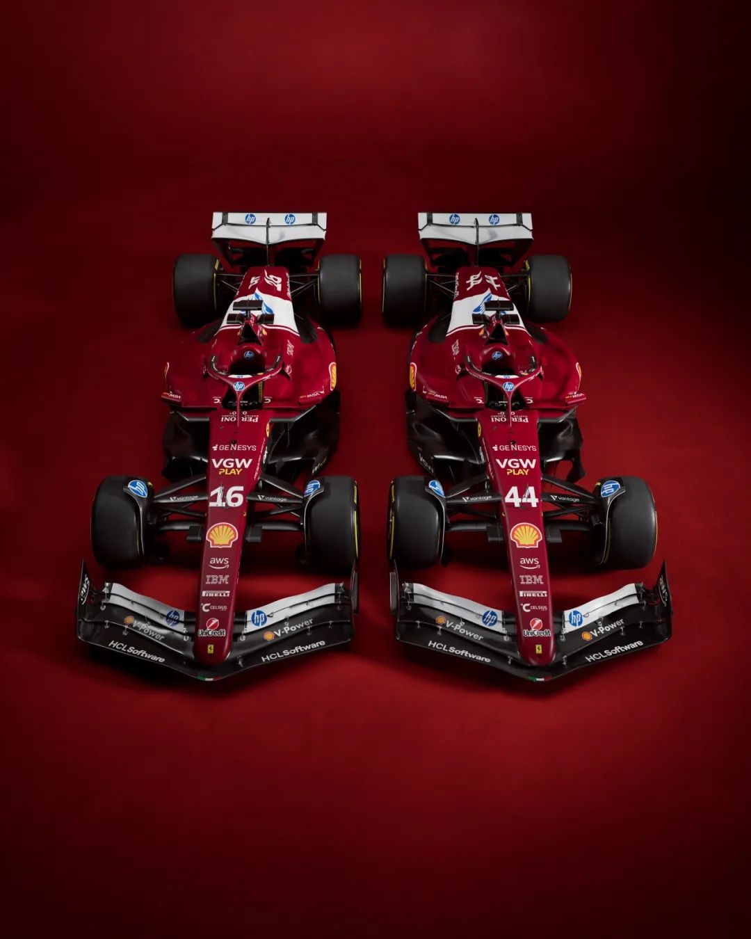 阿斯顿马丁力克红牛二队，塞恩斯点燃赛场