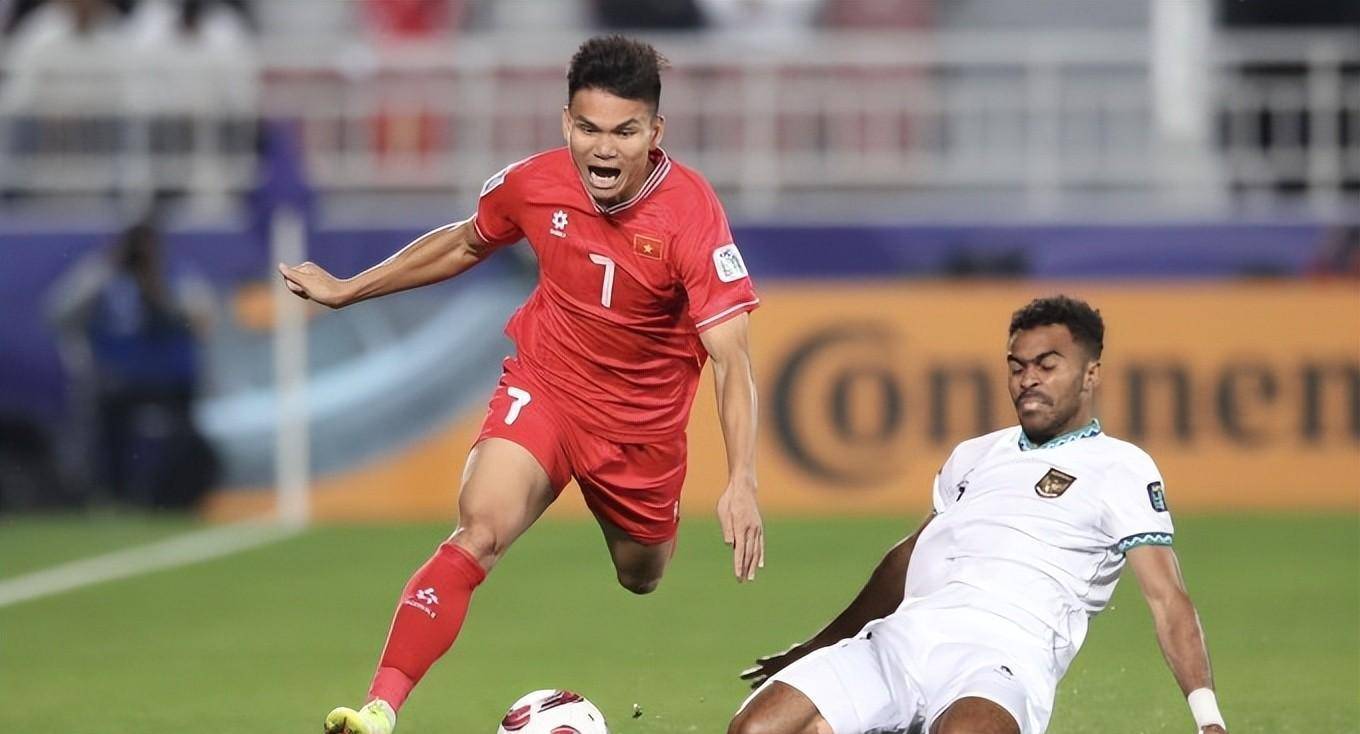 印尼队完胜法国队，李梓嘉扛起全队