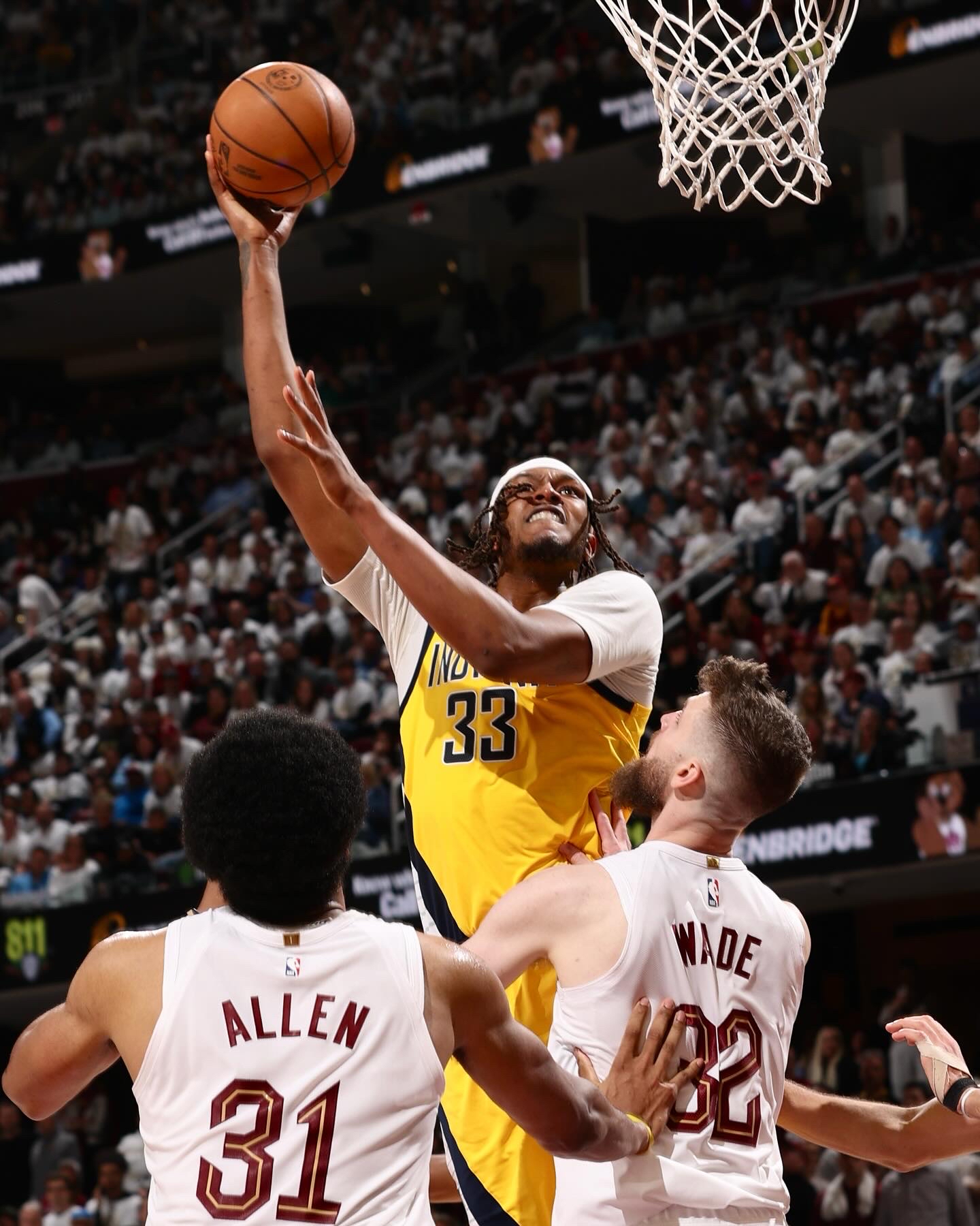 步行者鏖战骑士,福克斯状态火热 步行者鏖战骑士,福克斯状态火热