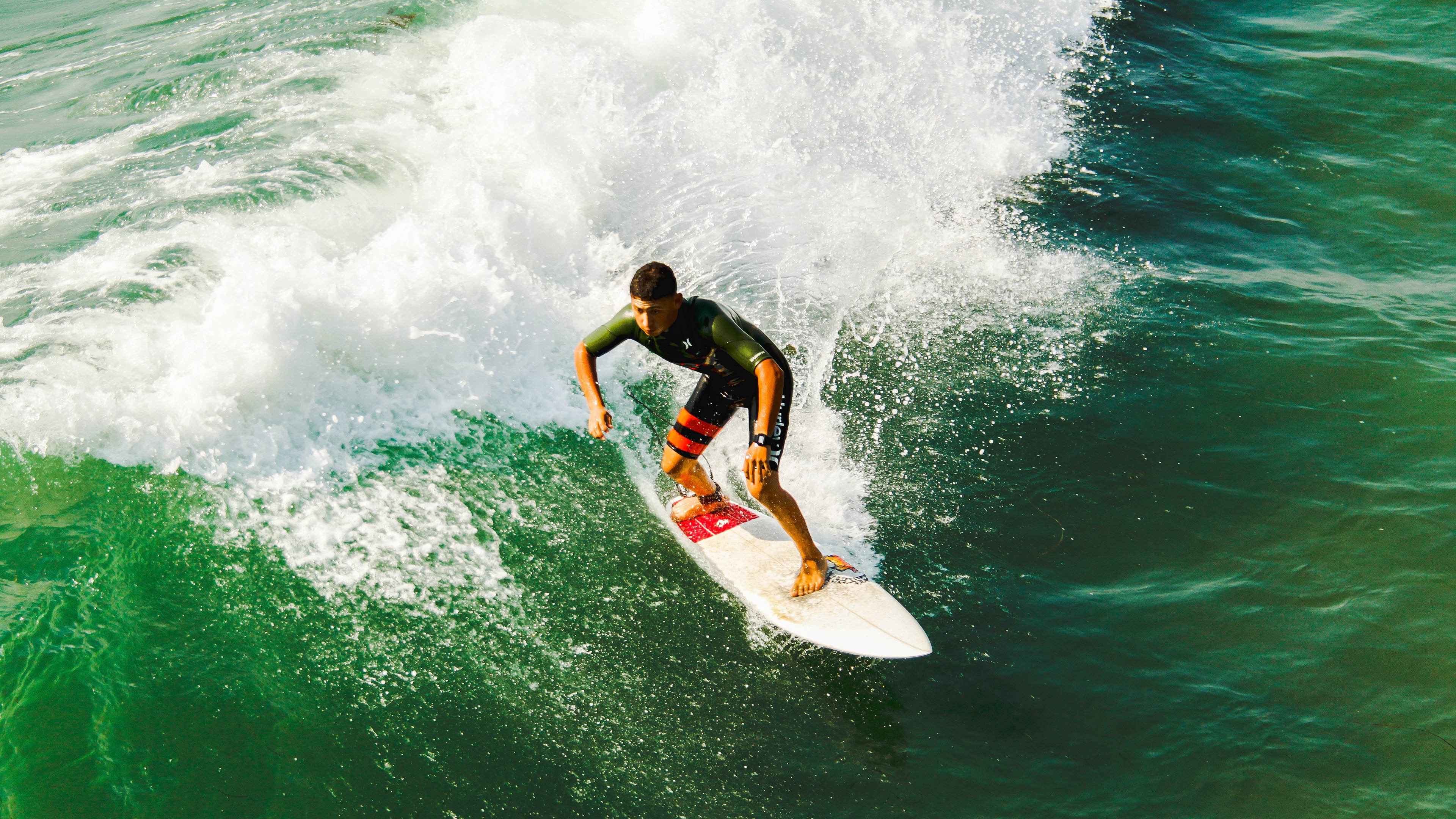 独行侠对阵湖人，乔治关键回合不手软，一剑封喉定乾坤